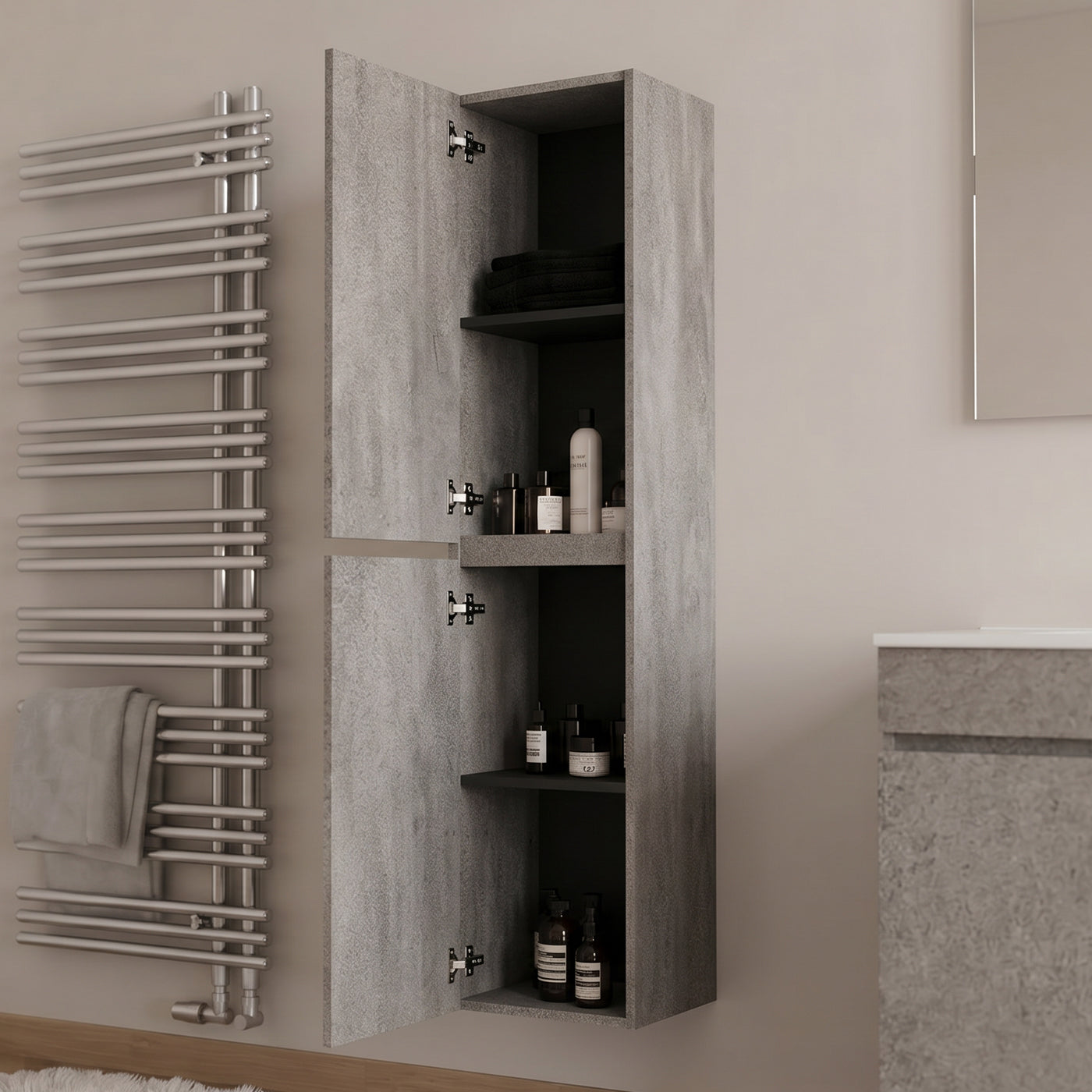 Colonne salle de bain grise portes ouvertes