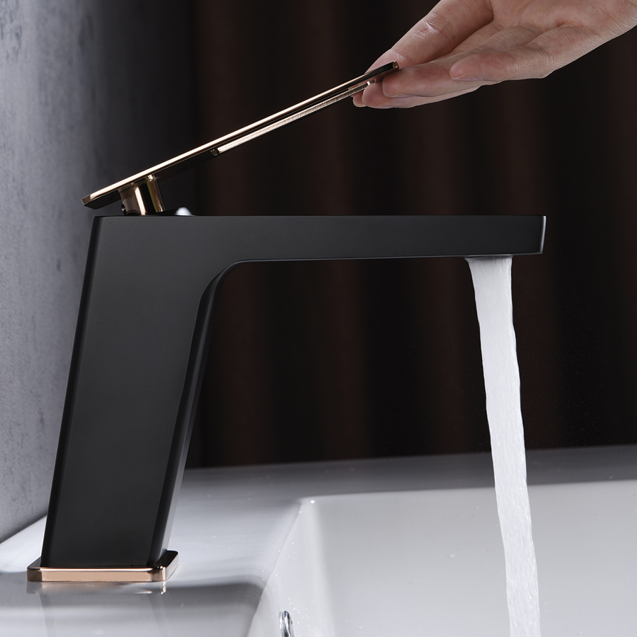 Mitigeur lavabo SUECIA - Noir et doré